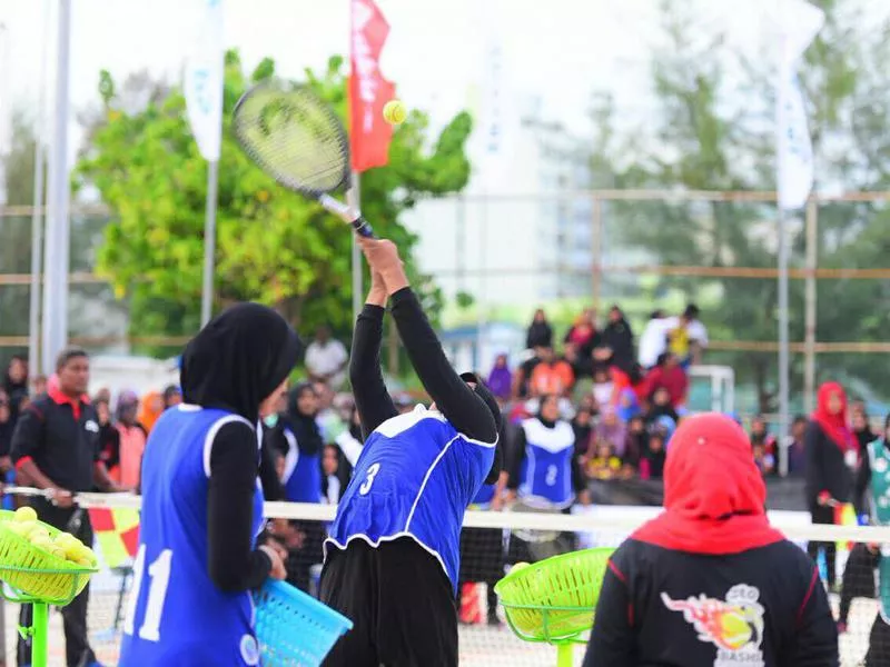 Women in the Maldives playing bashi