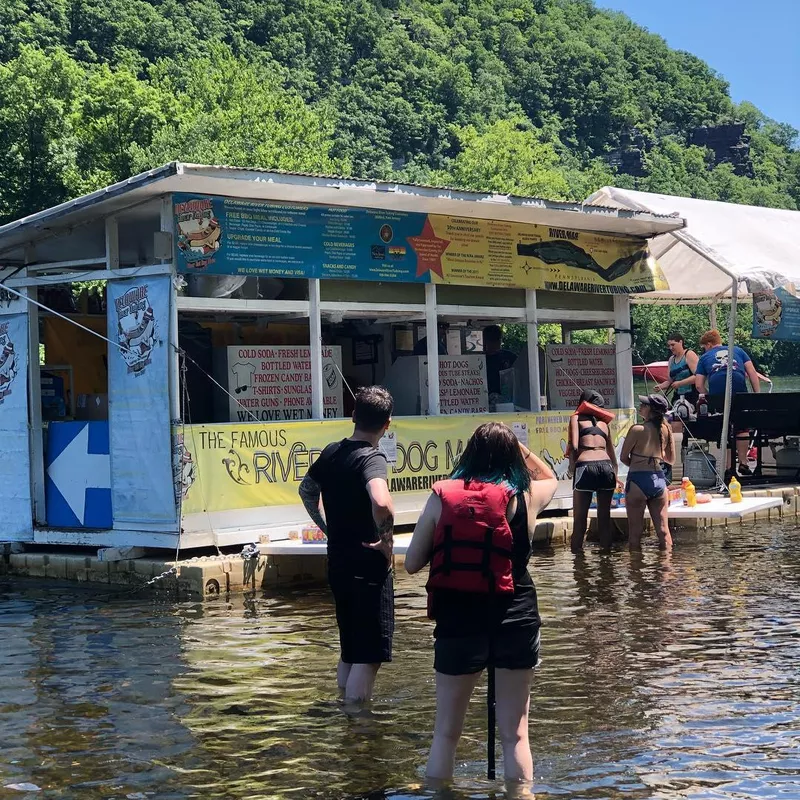 River Hot Dog Man in New Jersey