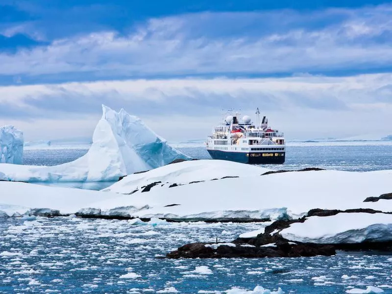 Antarctic cruise