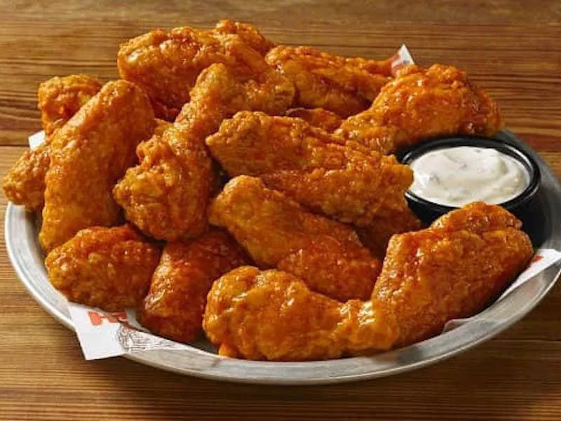 Hooters wings