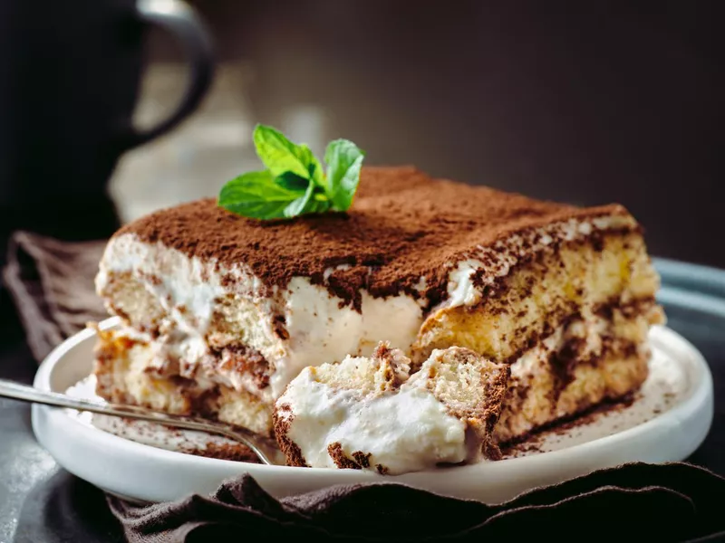 Tiramisu cake with mint