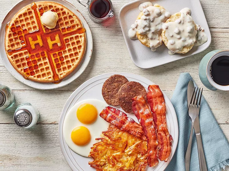 Huddle House breakfast