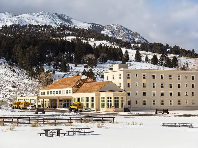 Mammoth Hot Springs hotel