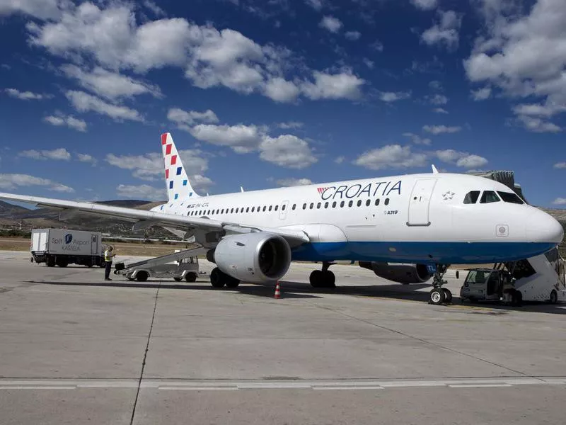 Croatia Airlines plane