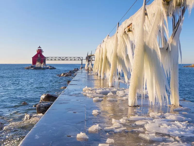 Sturgeon Bay North Pierhead Lighthouse