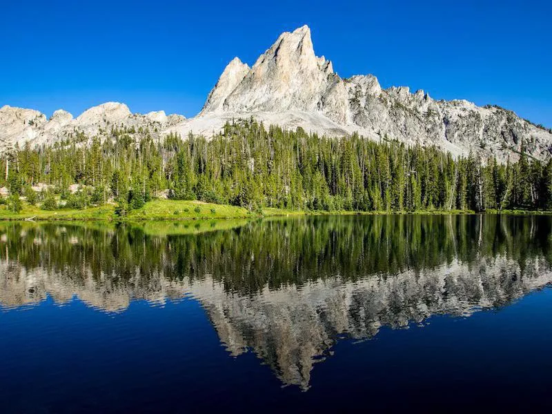 Sawtooth Lake