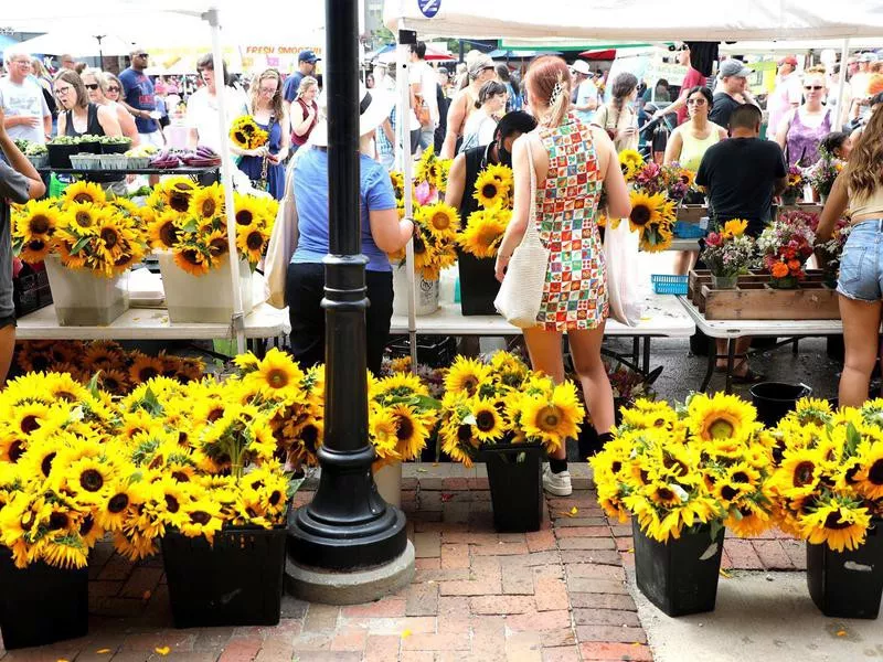 Des Moines' Downtown Farmers' Market