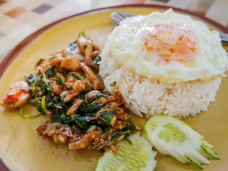 Pad kra pao