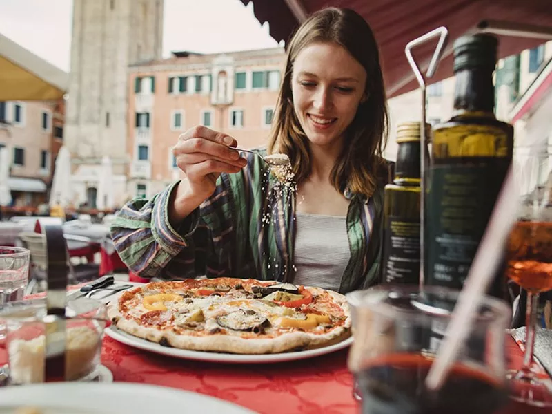 Italian pizza with cheese