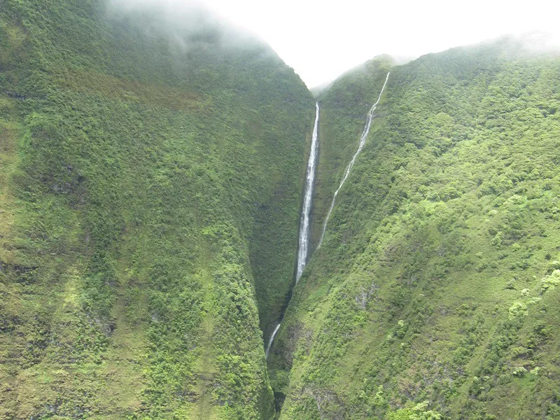 Olo'upena Falls