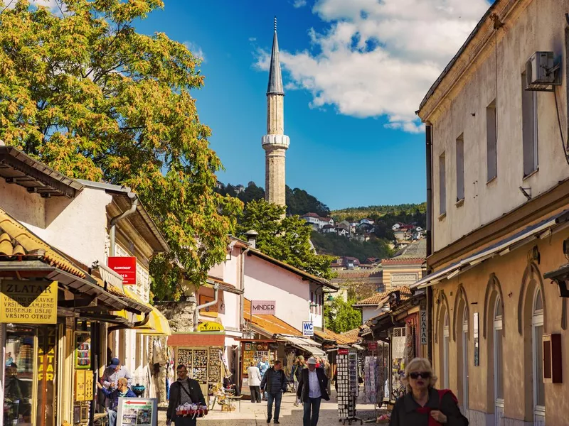 Street Bravadžiluk in Bašaršija street Kazandžiluk – Old Town of Sarajevo, Bosnia and Hercegovina