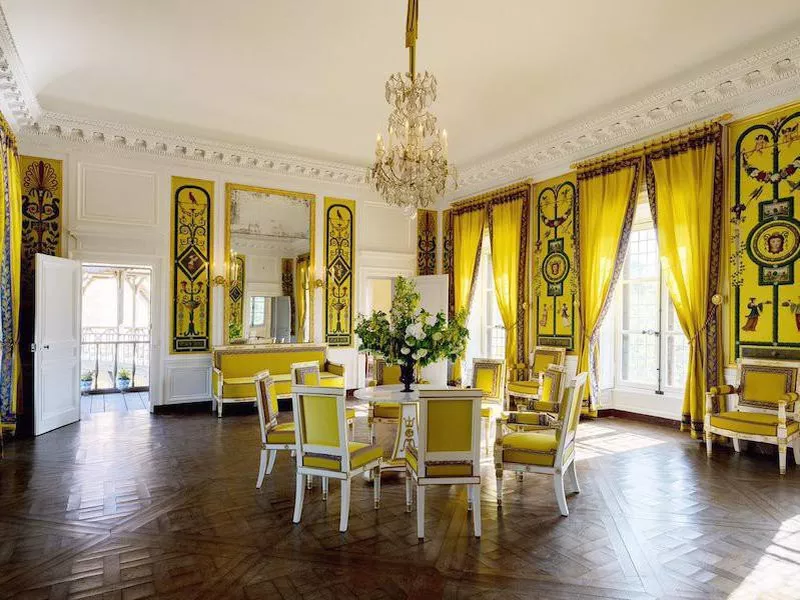 Yellow Salon