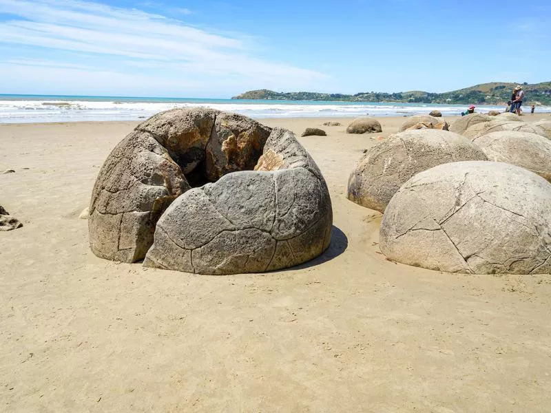 Koekohe Beach