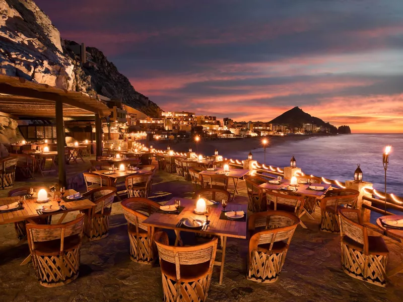 Los Cabos Waldorf Astoria restaurant at night