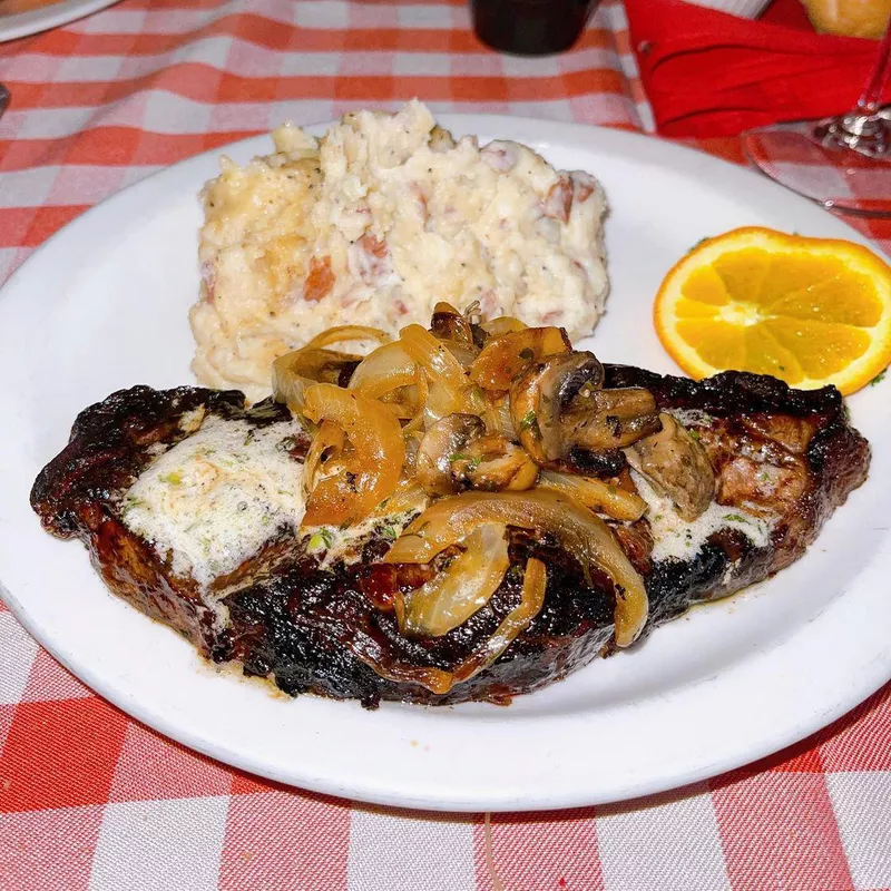 Steak and mashed potatoes at the Buckhorn Exchange