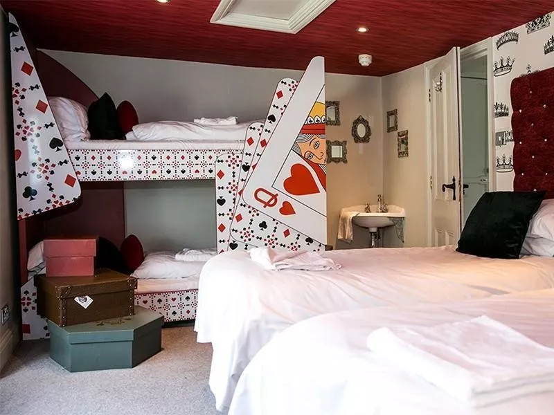 The Queen of Hearts Room