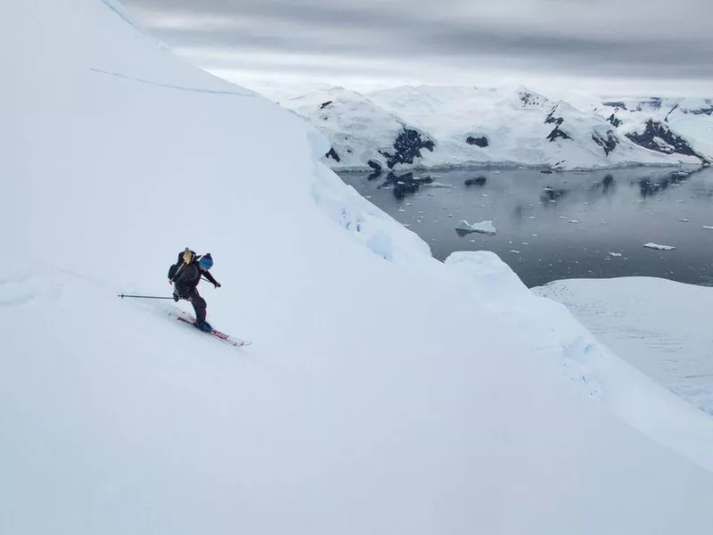 Ski in Antarctica tour