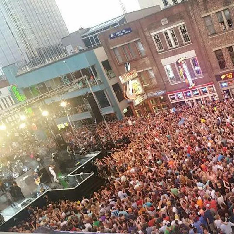 CMA Fest crowd