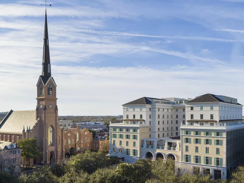 Hotel Bennett Charleston exterior