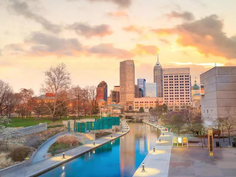 indianapolis downtown at sunrise