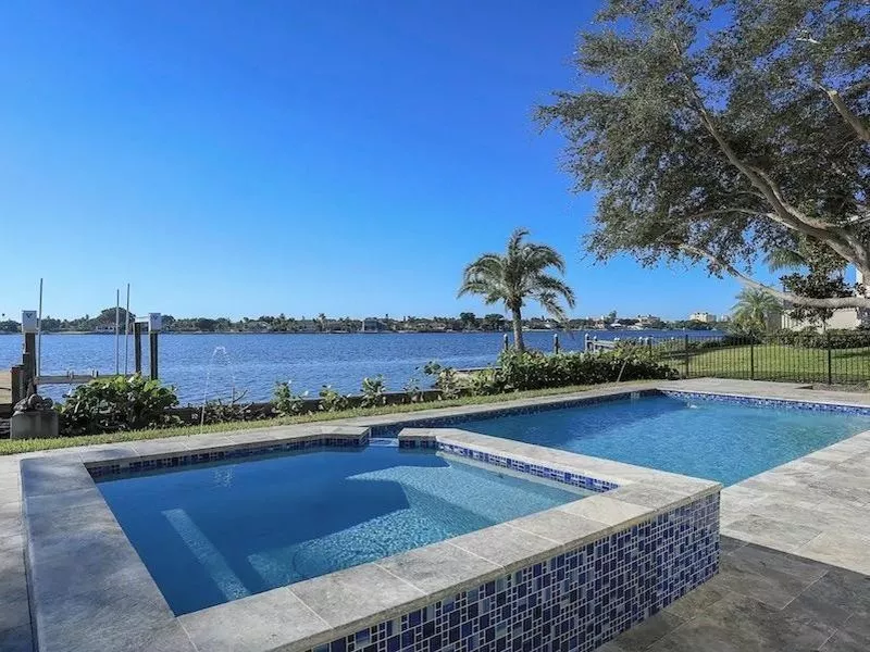 Luxury Waterfront Pool Home in Nokomis