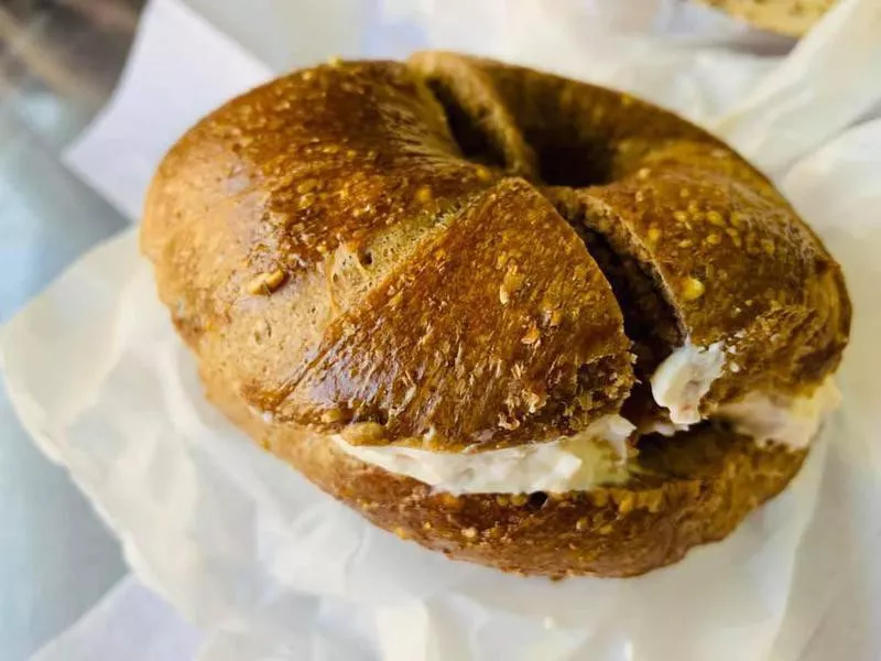 bagel with cream cheese