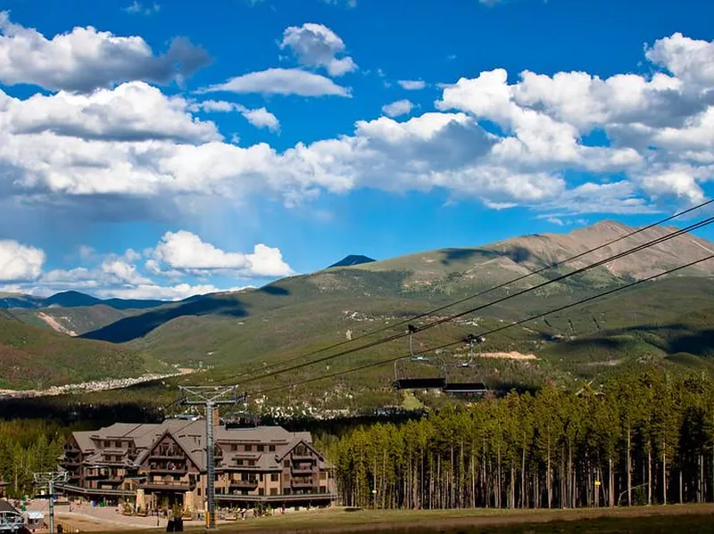 Crystal Peak Lodge