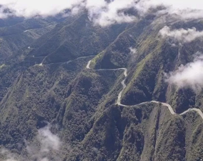 Aloag-Santo Domingo Road, Ecuador