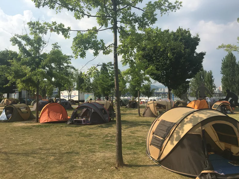 Picnic tents in Han River in Seoul