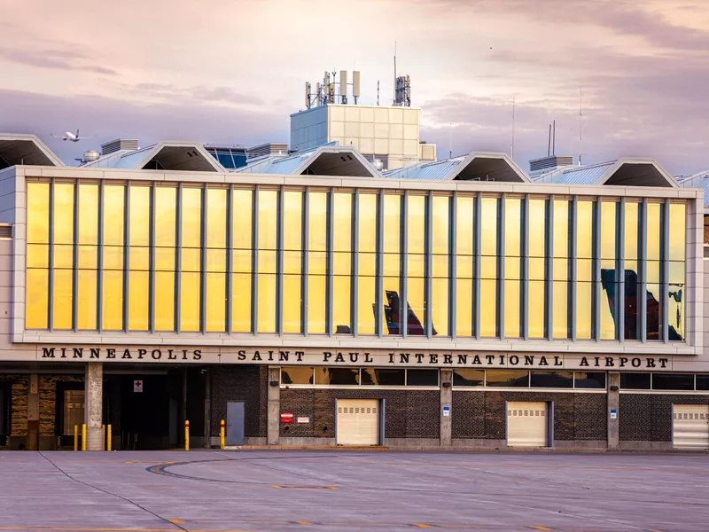 Minneaplis-Saint Paul International Airport exterior