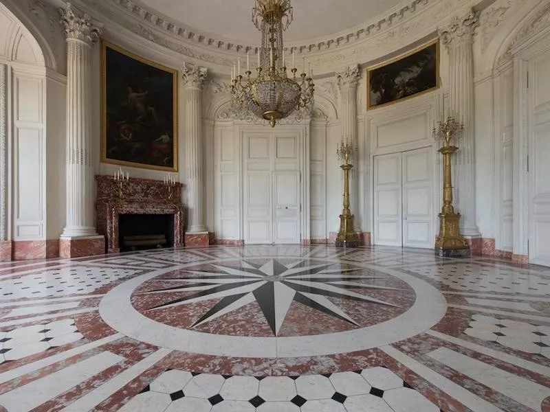 Round Room