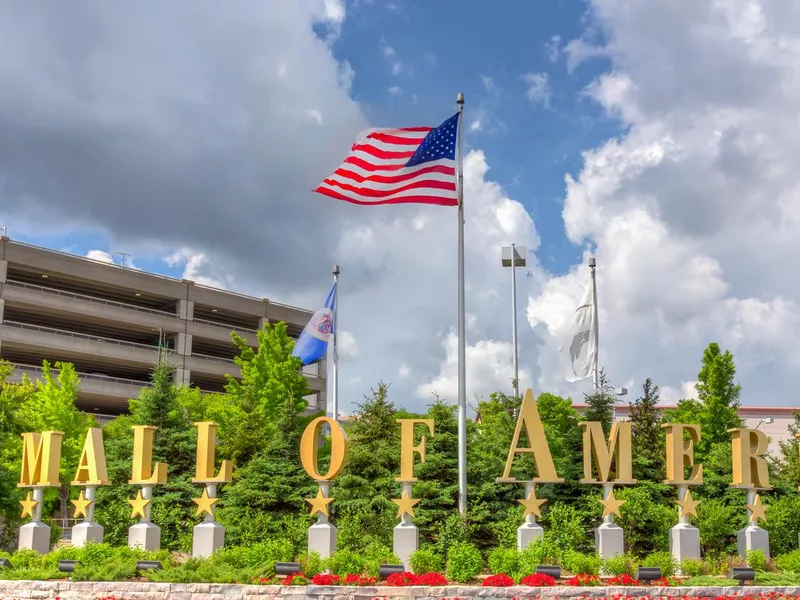 Mall of America Entrance Sign