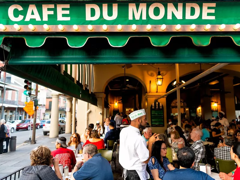 Cafe Du Monde restaurant, New Orleans