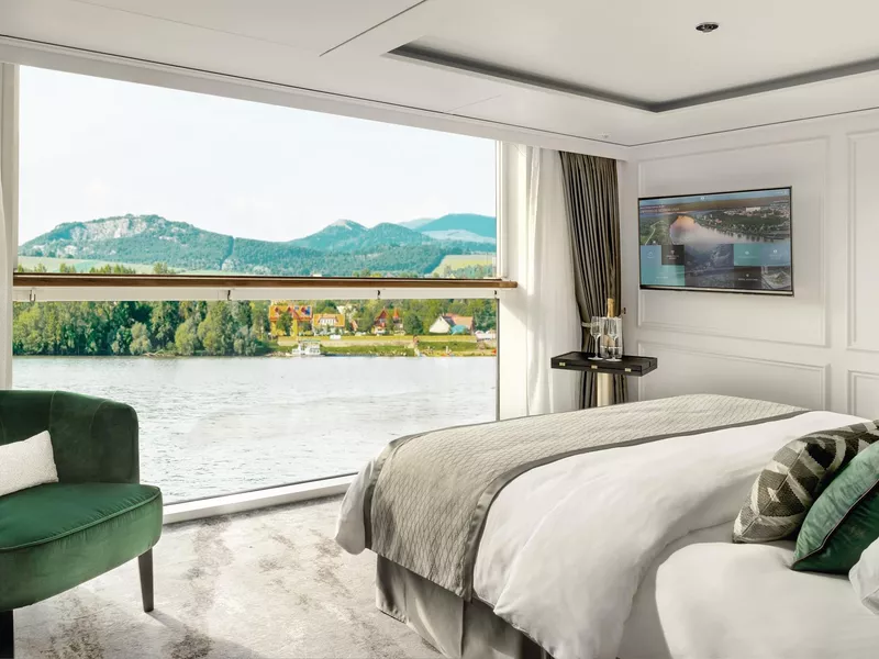 Crystal Cruises room