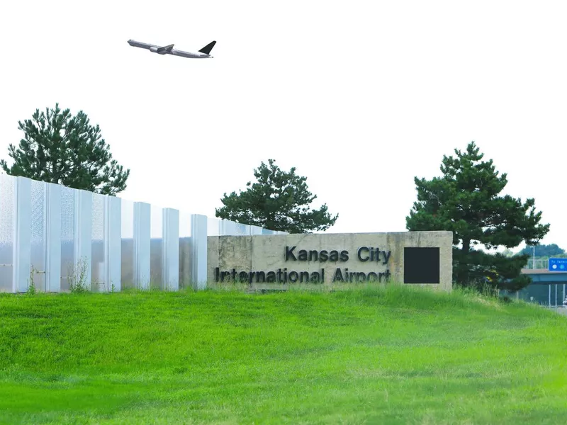 Kansas City International Airport Airplane