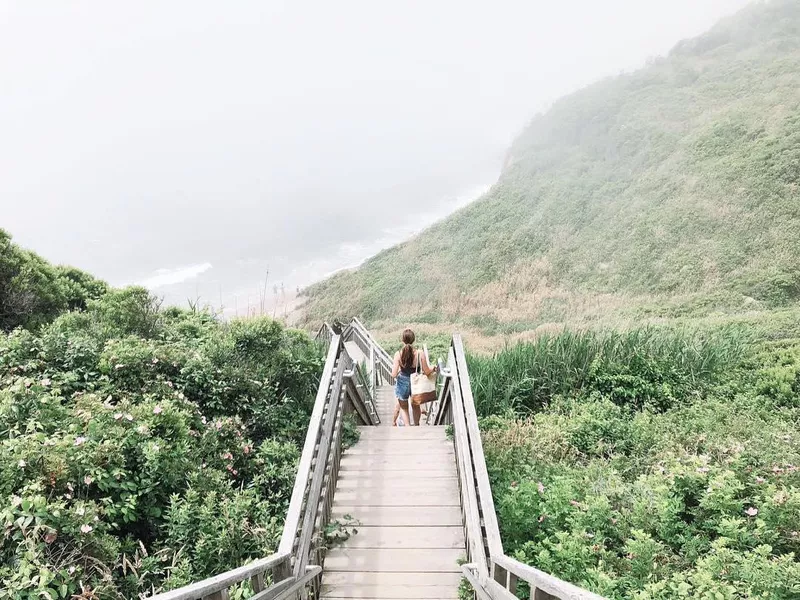 Stairs at Mohegan Bluffs