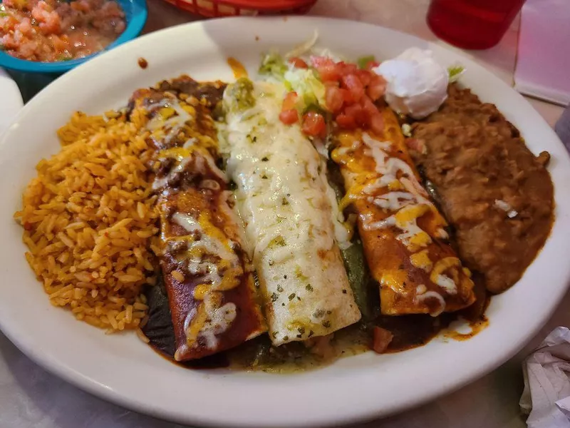 Chuy's elvis plate