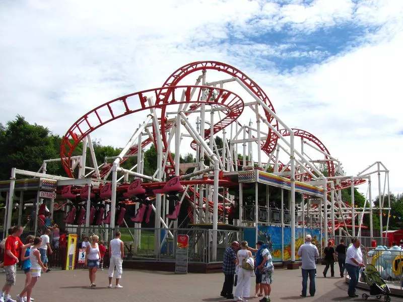 Tsunami roller coaster