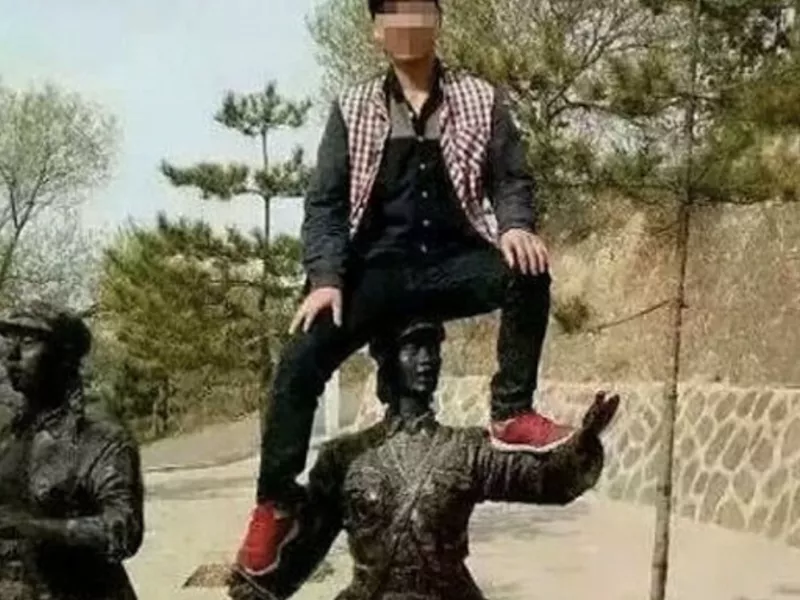 Climbing statue