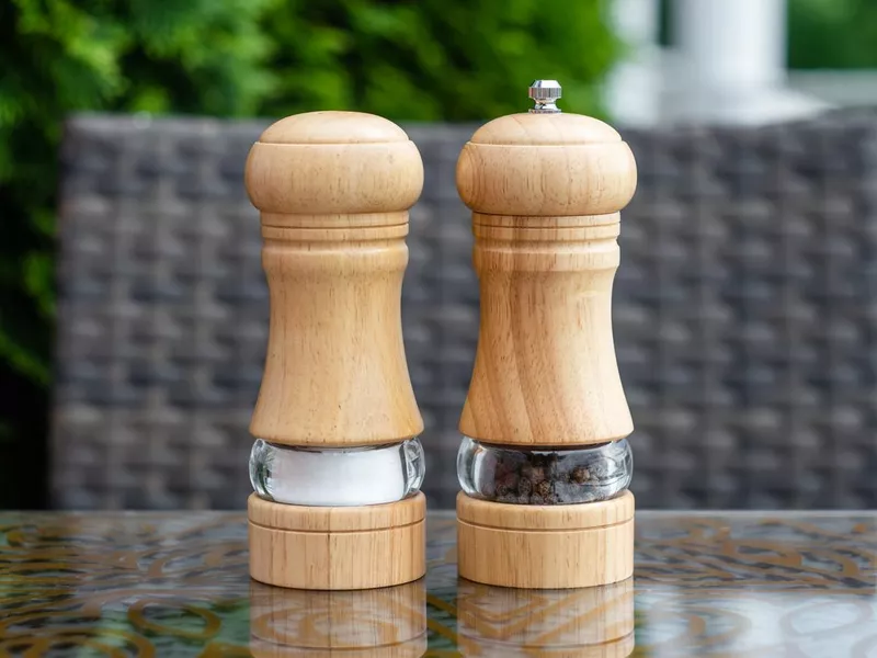 Salt and black pepper shakers