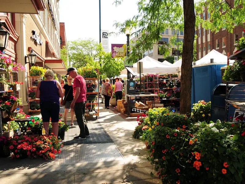 Cedar Rapids Farmers Market in Iowa