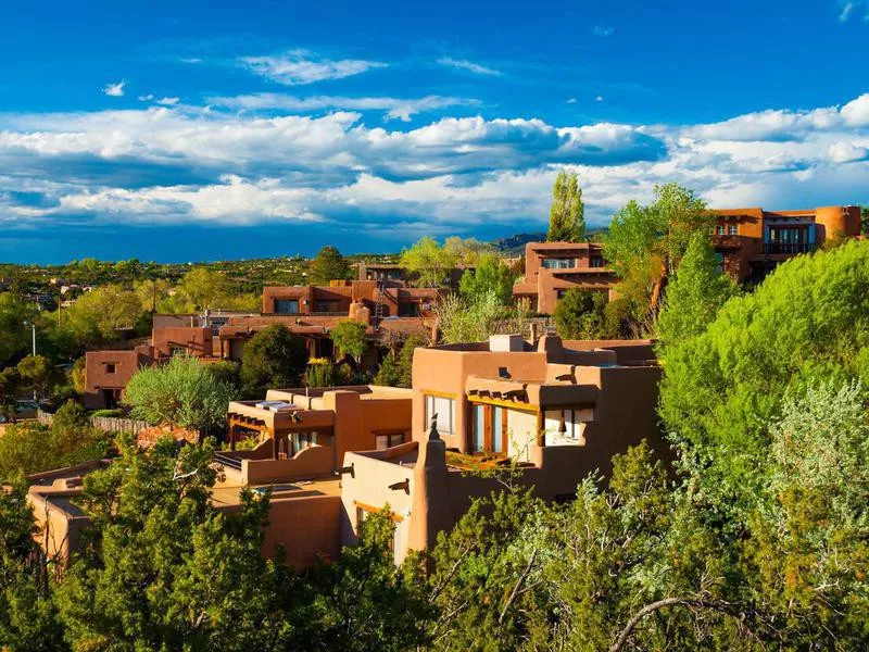 terracota houses in santa fe, new mexico