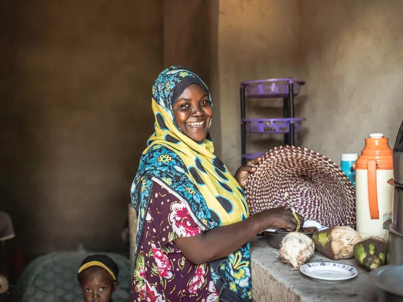 African family eating food together