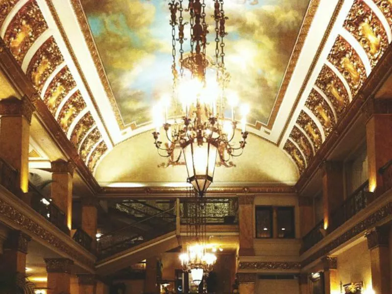 Pfister Hotel