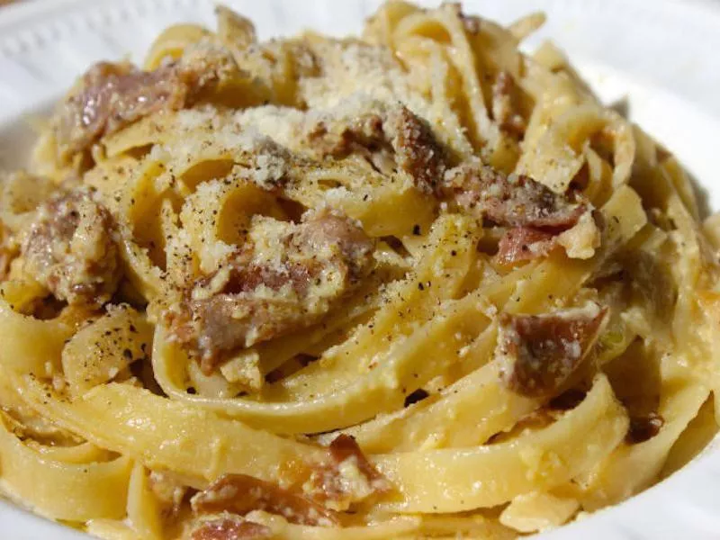 Fettuccine alla Papalina