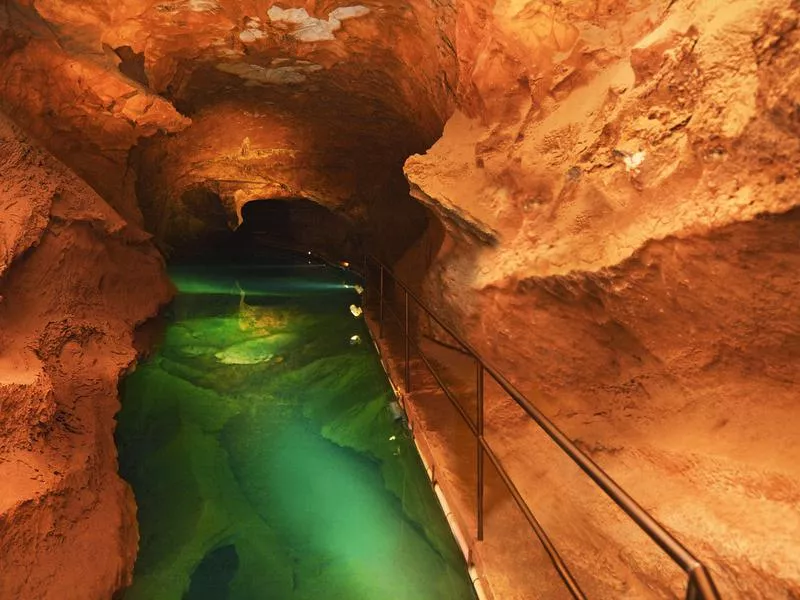 Jenolan Caves