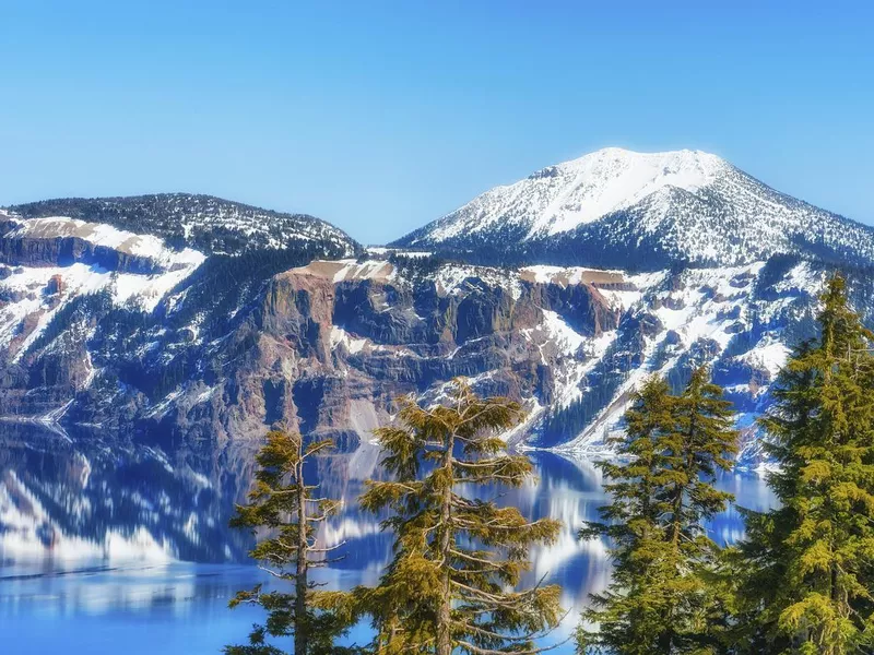 Snow at Crater Lake National Park