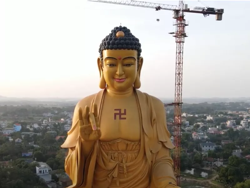 Big Buddha at Khai Nguyen pagoda