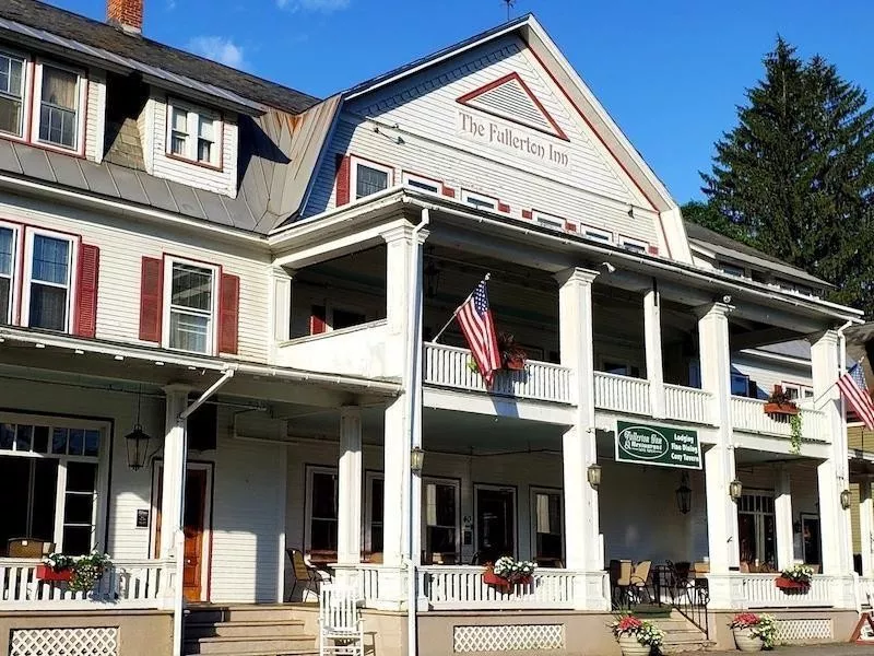 Fullerton Inn