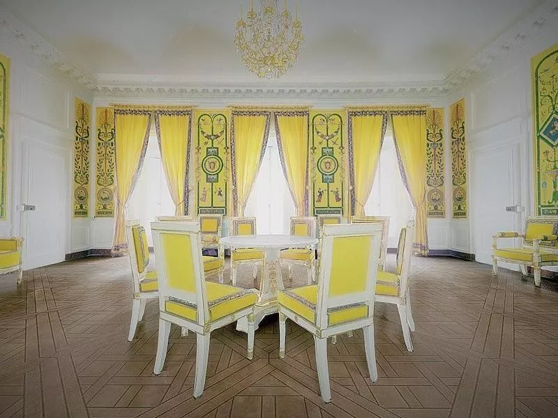 Yellow Salon